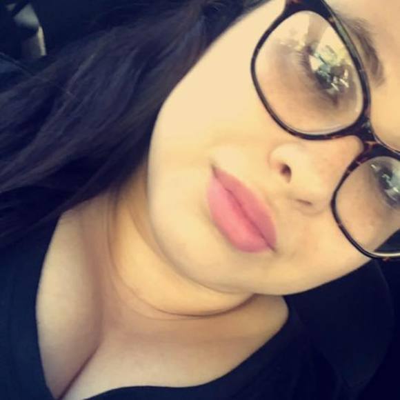 Meet your Posher, Gina - Picture 1 of 1